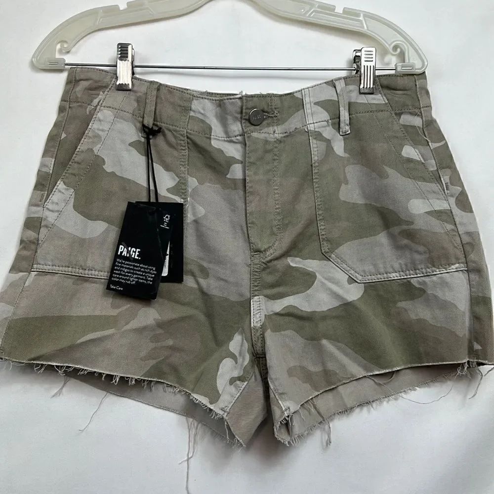 PAIGE Maislie Utility shorts camo print size 29 NWT